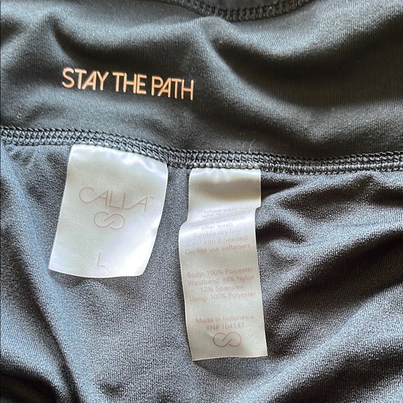 Calia Athletic Black Shorts with Stretchy Fabric - Picture 2 of 3